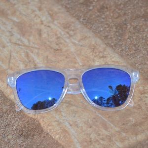 Blue Mirrored Sunglasses